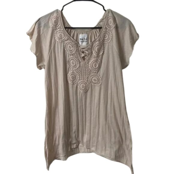 New York Laundry Beige Asymmetrical Top Size M - Picture 1 of 7